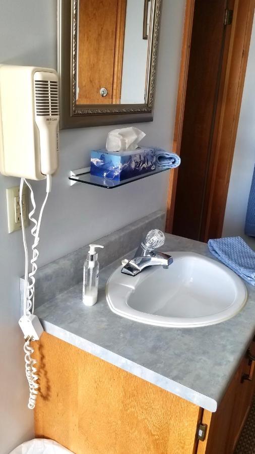 Captain'S Inn Alma Екстер'єр фото